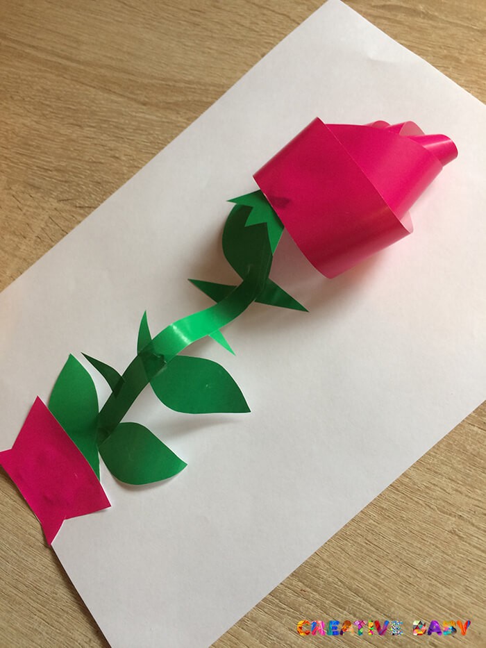 Как сложить розу из цветной бумаги: объемная открытка на День рождения