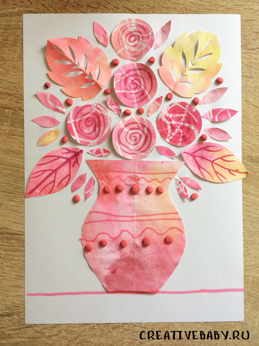 Букет роз из самодельной цветной бумаги